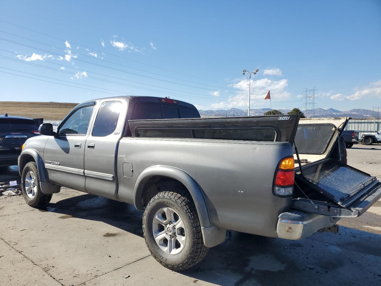 2003 Toyota Tundra VIN 5TBBT44193S436396 Copart auction photo, front end / minor dent/scratches damage thumbnail 2