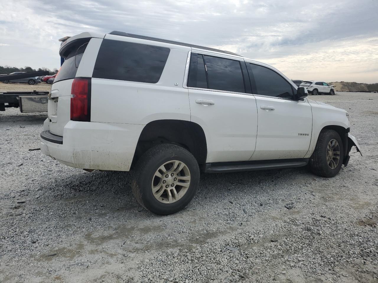 2018 Chevrolet Tahoe VIN 1GNSCBKC8JR203287 Copart auction photo, all over / minor dent/scratches damage thumbnail 3