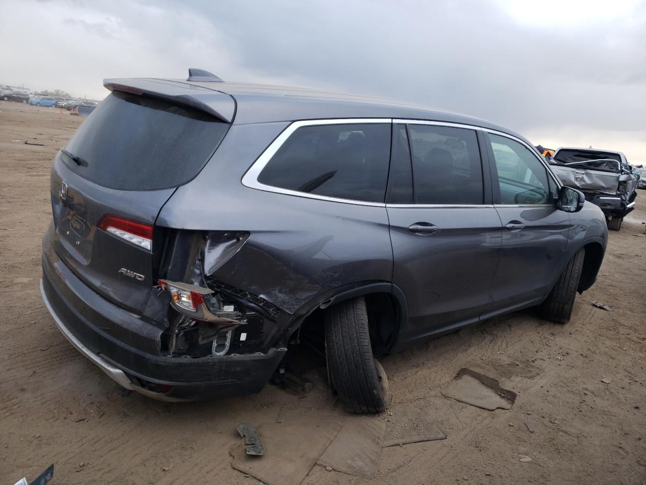 2021 Honda Pilot VIN 5FNYF6H36MB048385 Copart auction photo, rear end damage thumbnail 3