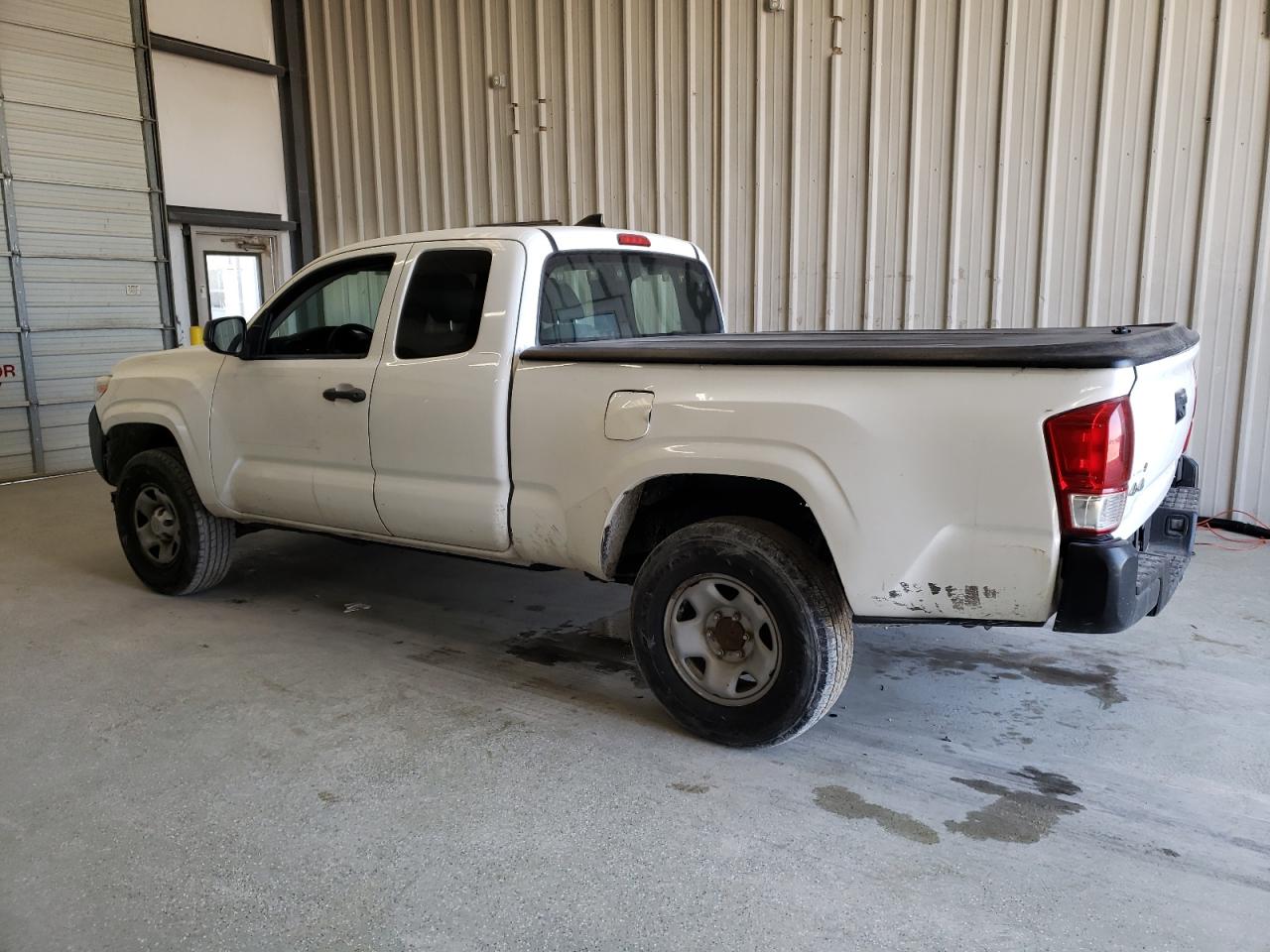 2017 Toyota Tacoma VIN 5TFSX5EN3HX055048 Copart auction photo, hail / minor dent/scratches damage thumbnail 2