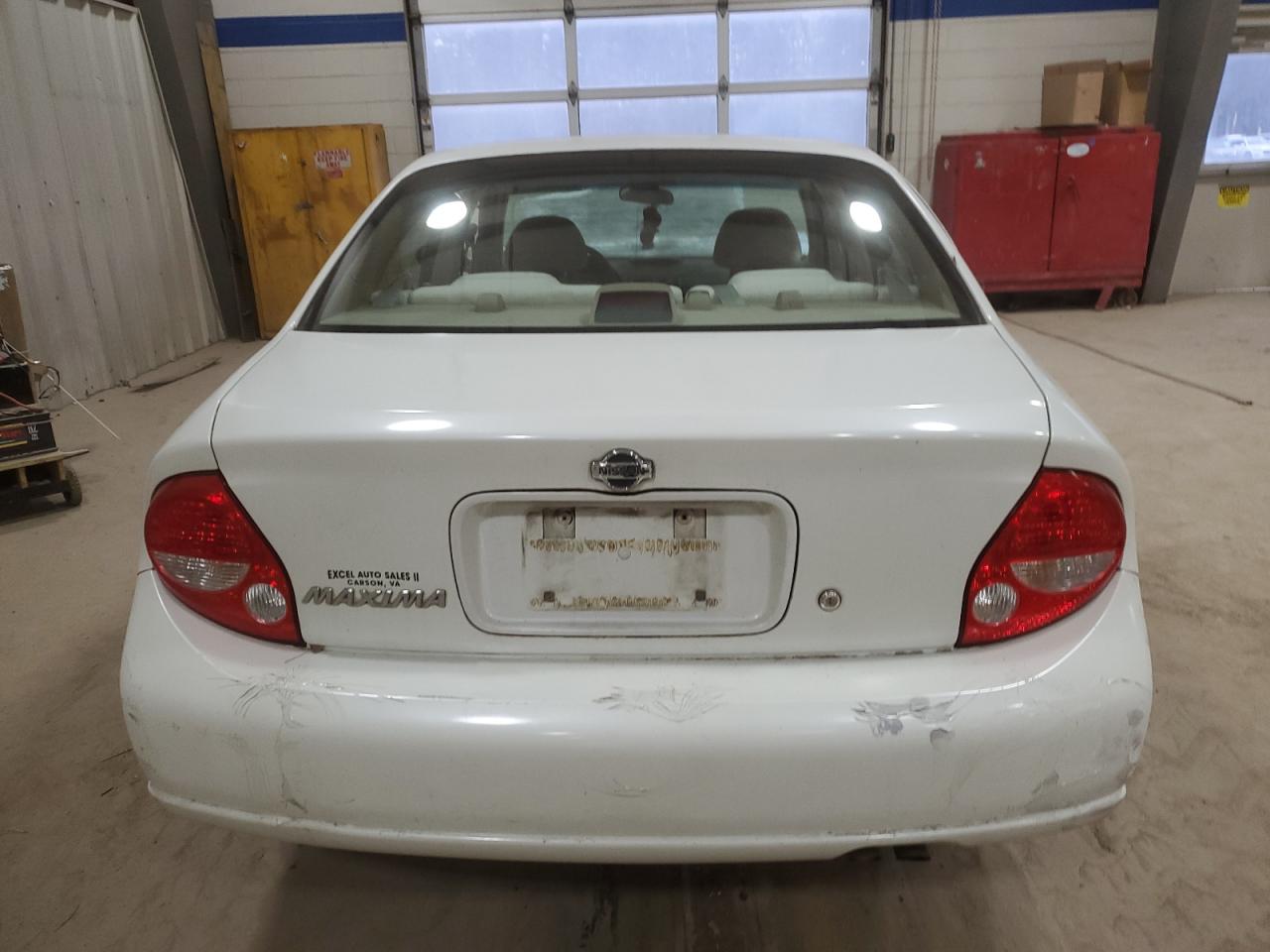 2000 Nissan Maxima VIN JN1CA31D3YT709810 Copart auction photo, front end / mechanical damage thumbnail 6