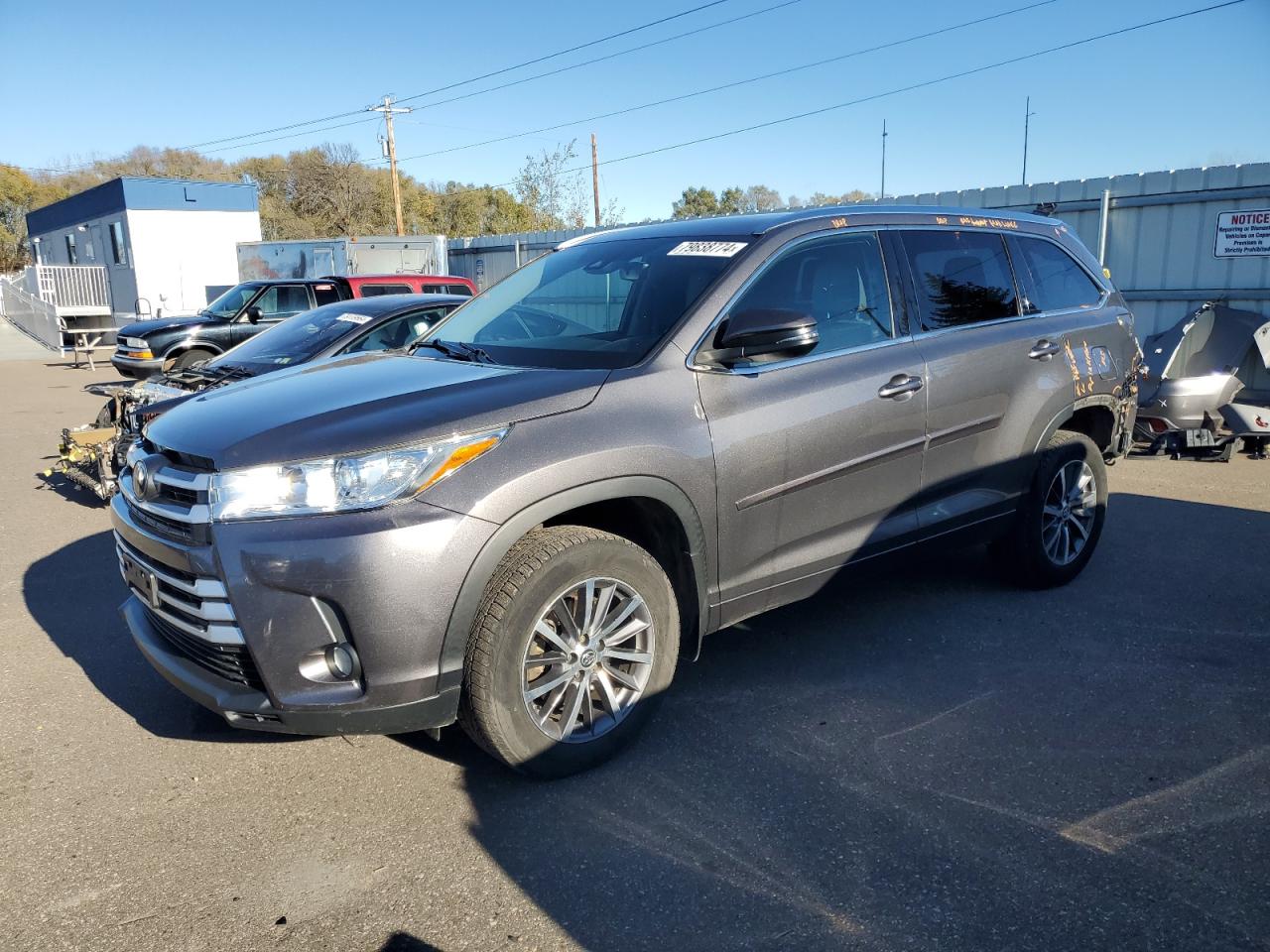 2017 Toyota Highlander VIN 5TDJZRFH0HS520848
