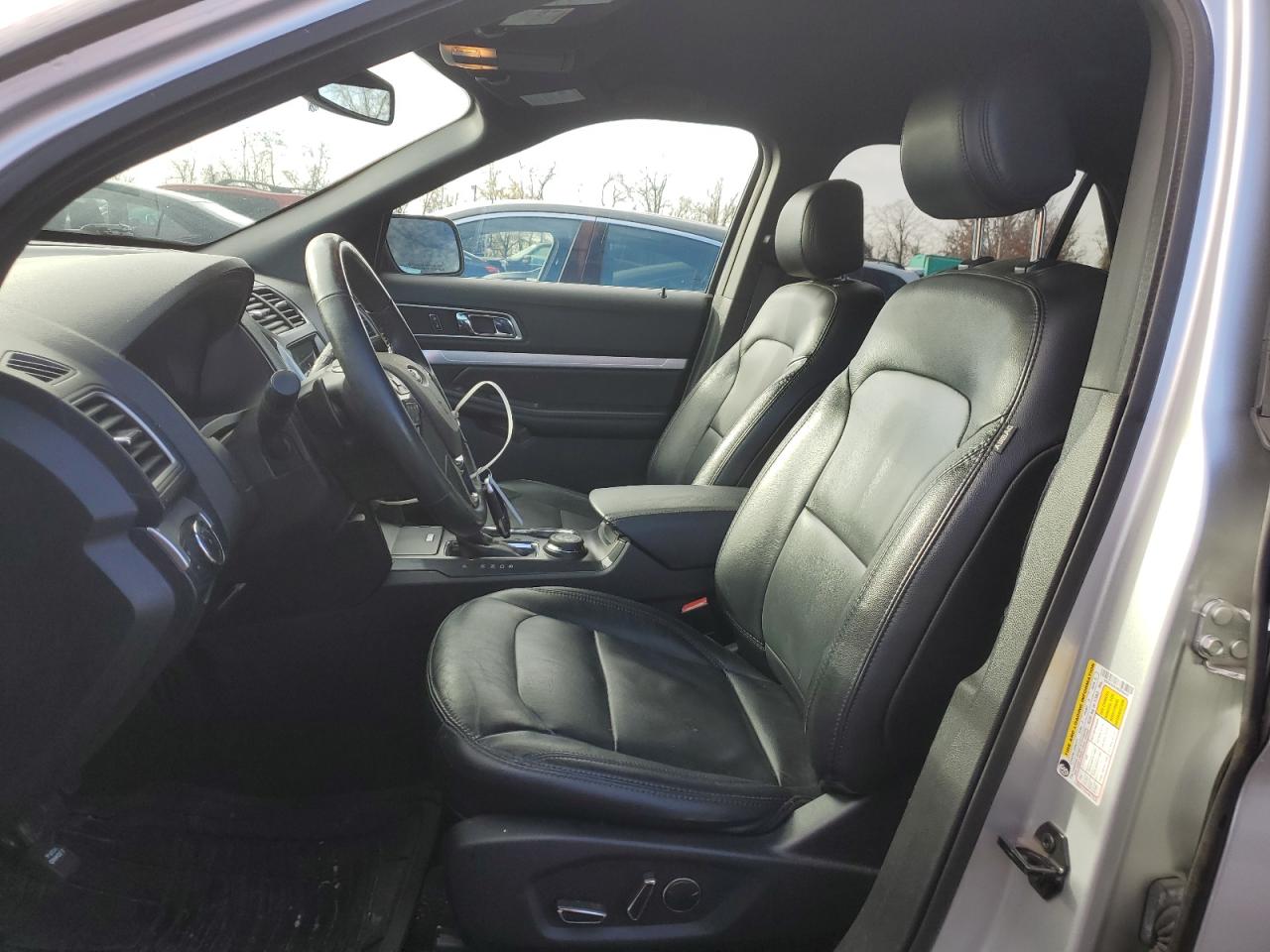 2017 Ford Explorer VIN 1FM5K8D83HGD00449 Copart auction photo, front end / side damage thumbnail 7