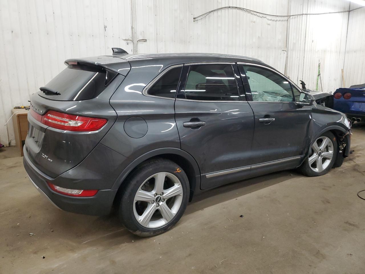 2018 Lincoln MKC VIN 5LMCJ1D91JUL08029 Copart auction photo, front end / side damage thumbnail 3