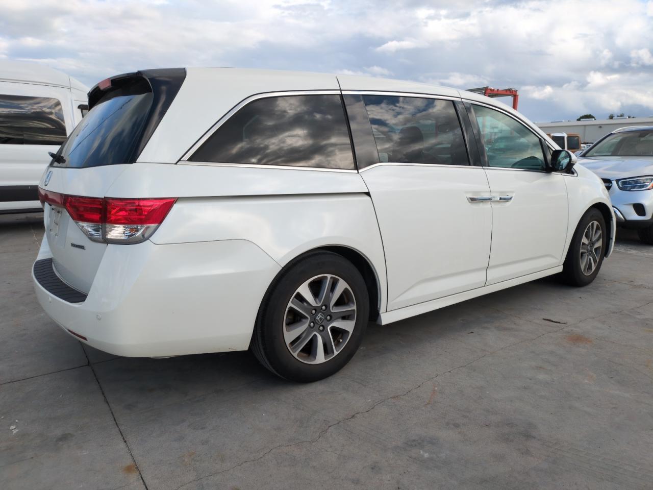 2016 Honda Odyssey VIN 5FNRL5H94GB166399 Copart auction photo, water/flood damage thumbnail 3