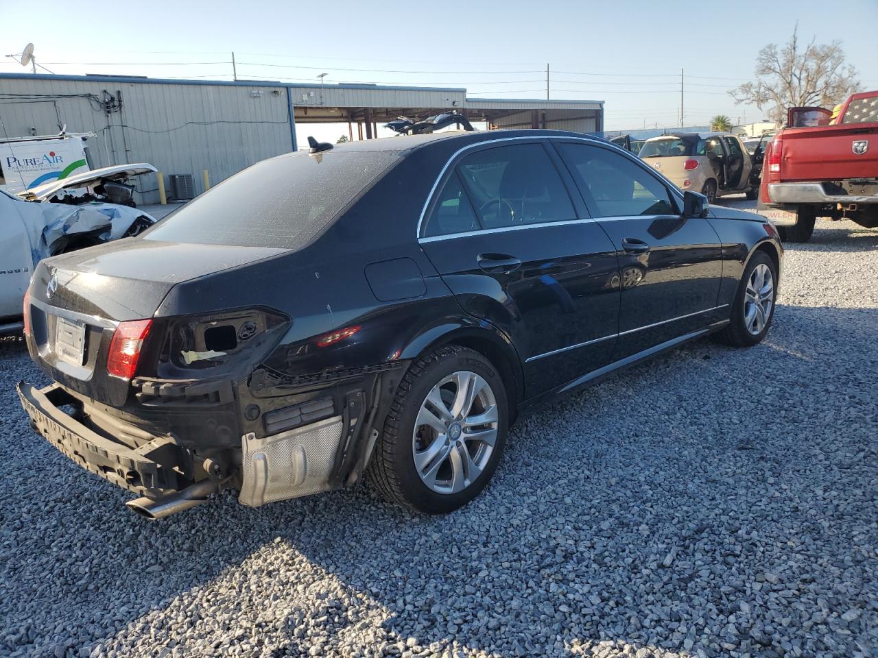 2011 Mercedes-Benz E-klasse VIN WDDHF5GB3BA387426 Copart auction photo, rear end damage thumbnail 3
