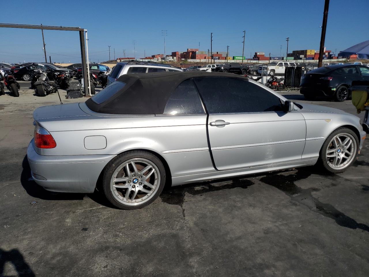 2005 BMW 3er VIN WBABW53485PL52340 Copart auction photo, vandalism / mechanical damage thumbnail 3