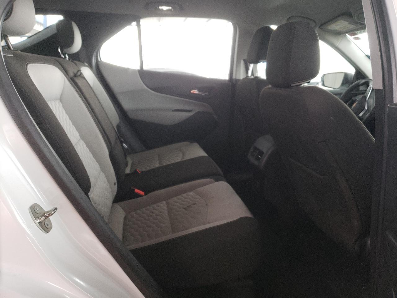 2018 Chevrolet Equinox VIN 2GNAXREV5J6255381 Copart auction photo, front end damage thumbnail 10