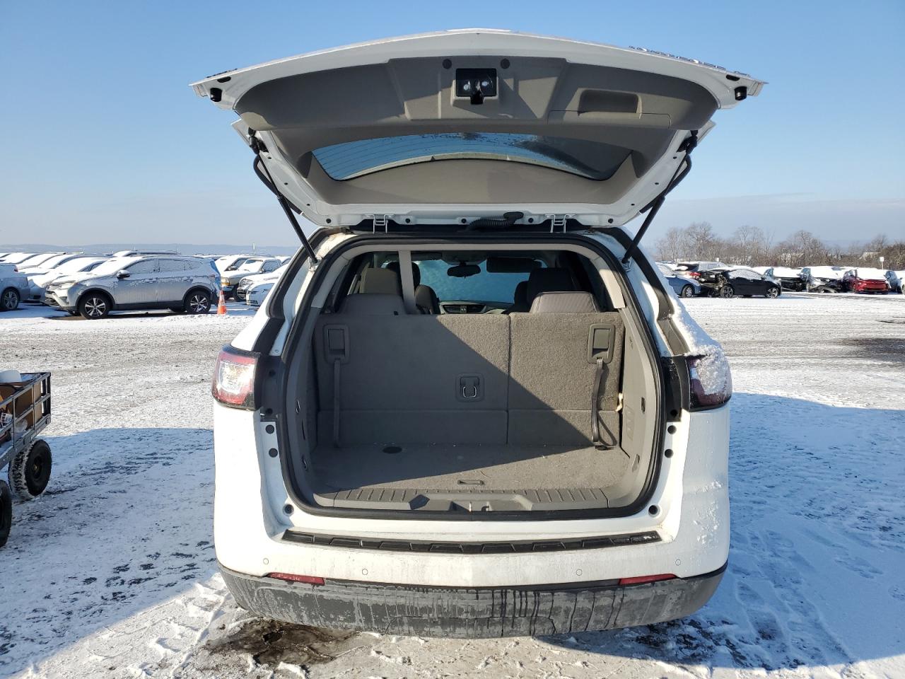 2016 Chevrolet Traverse VIN 1GNKVGKD0GJ205509 Copart auction photo, front end / rear end damage thumbnail 6