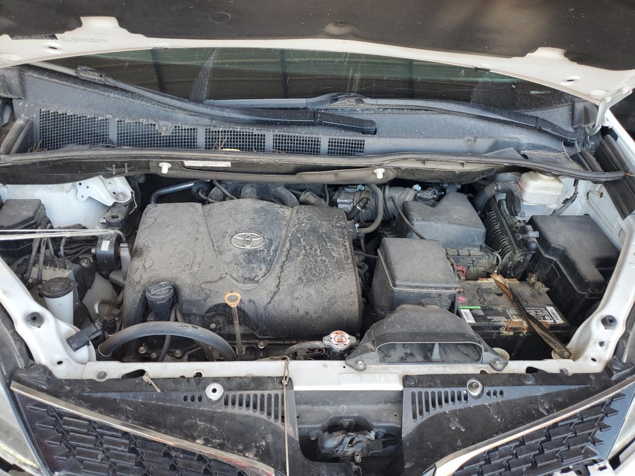 2019 Toyota Sienna VIN 5TDEZ3DC4KS216015 Copart auction photo, front end / rear end damage thumbnail 12