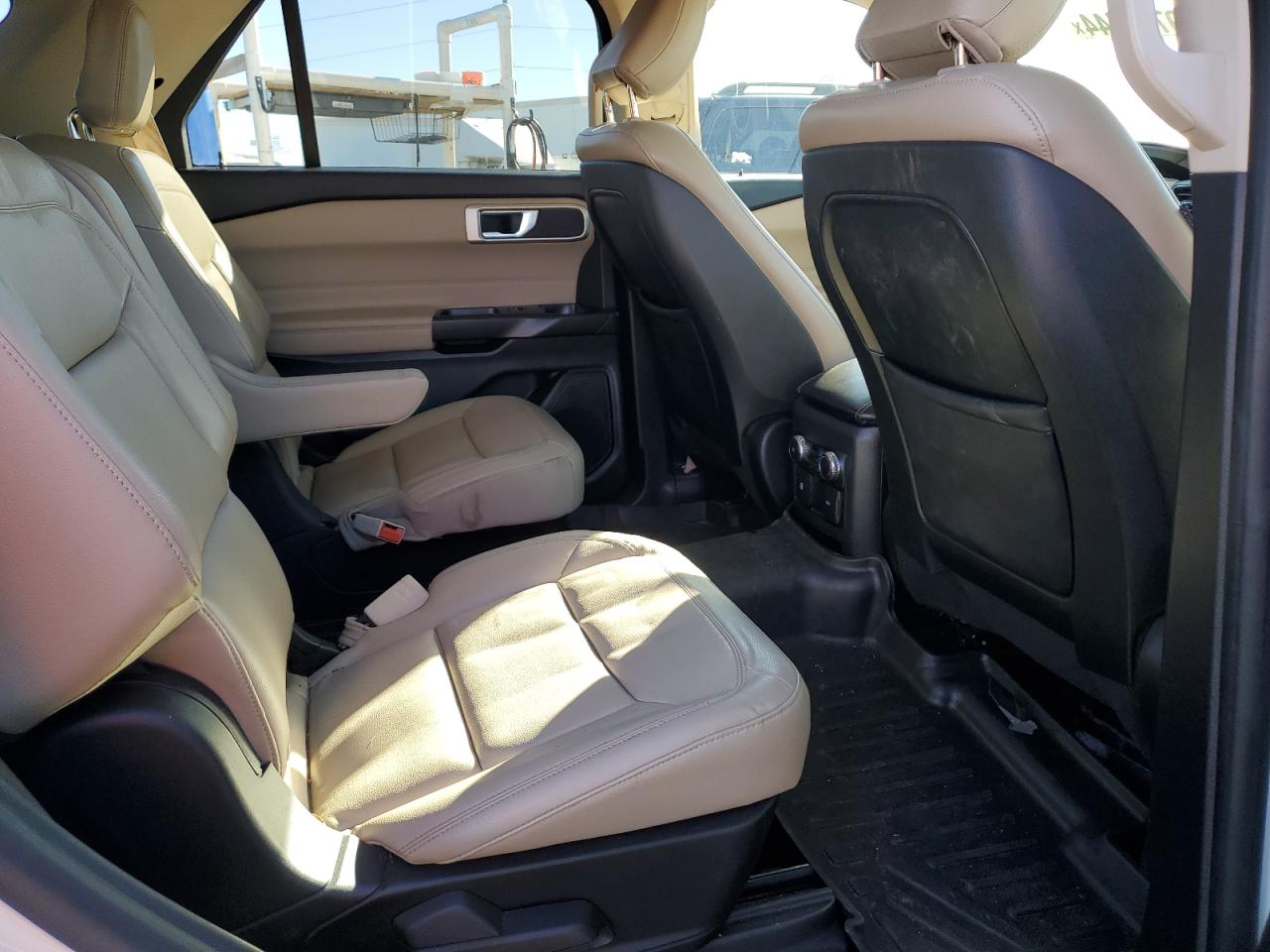 2020 Ford Explorer VIN 1FMSK8DH5LGA79352 Copart auction photo, front end damage thumbnail 11