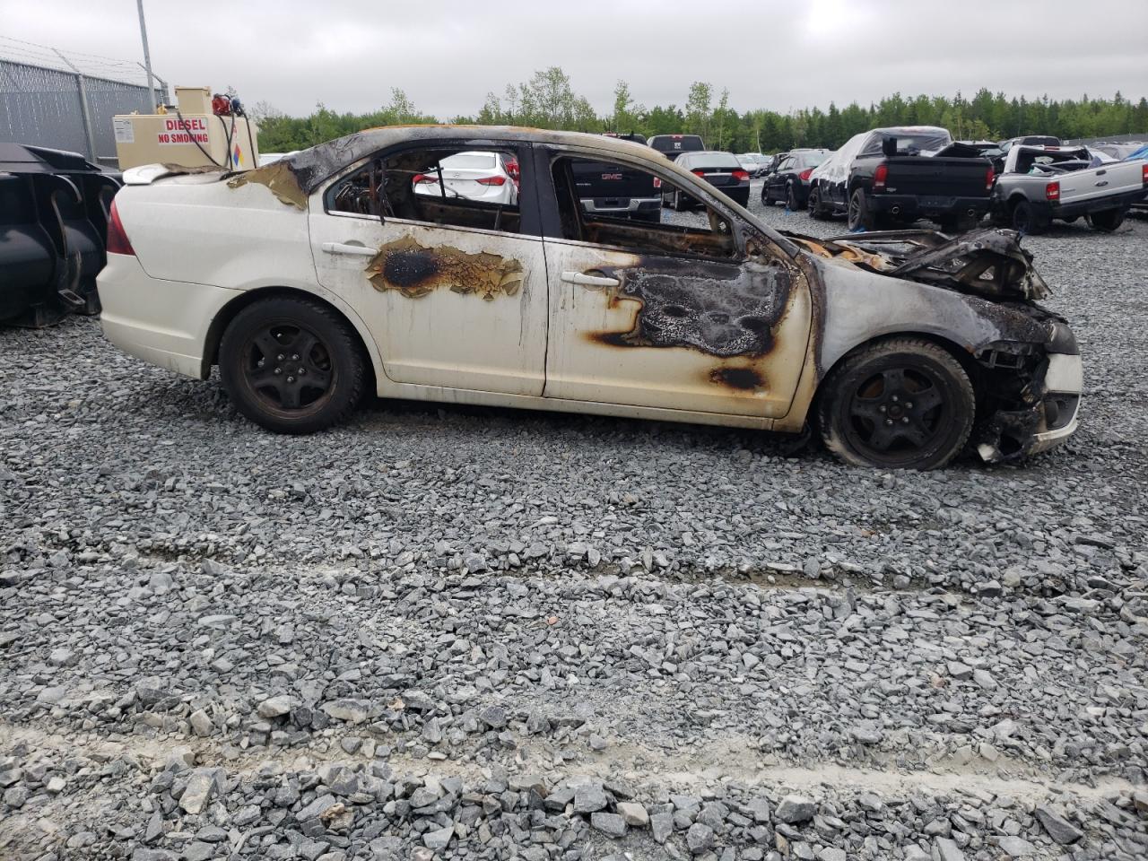 2011 Ford Fusion VIN 3FAHP0HA6BR240397 Copart auction photo, burn damage thumbnail 9