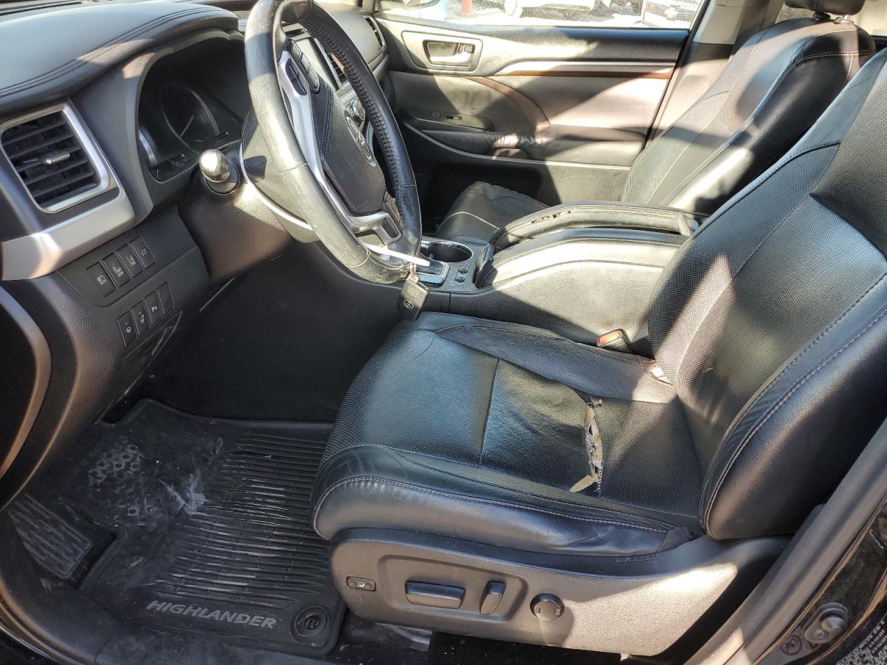 2016 Toyota Highlander VIN 5TDDKRFH3GS254290 Copart auction photo, front end damage thumbnail 7