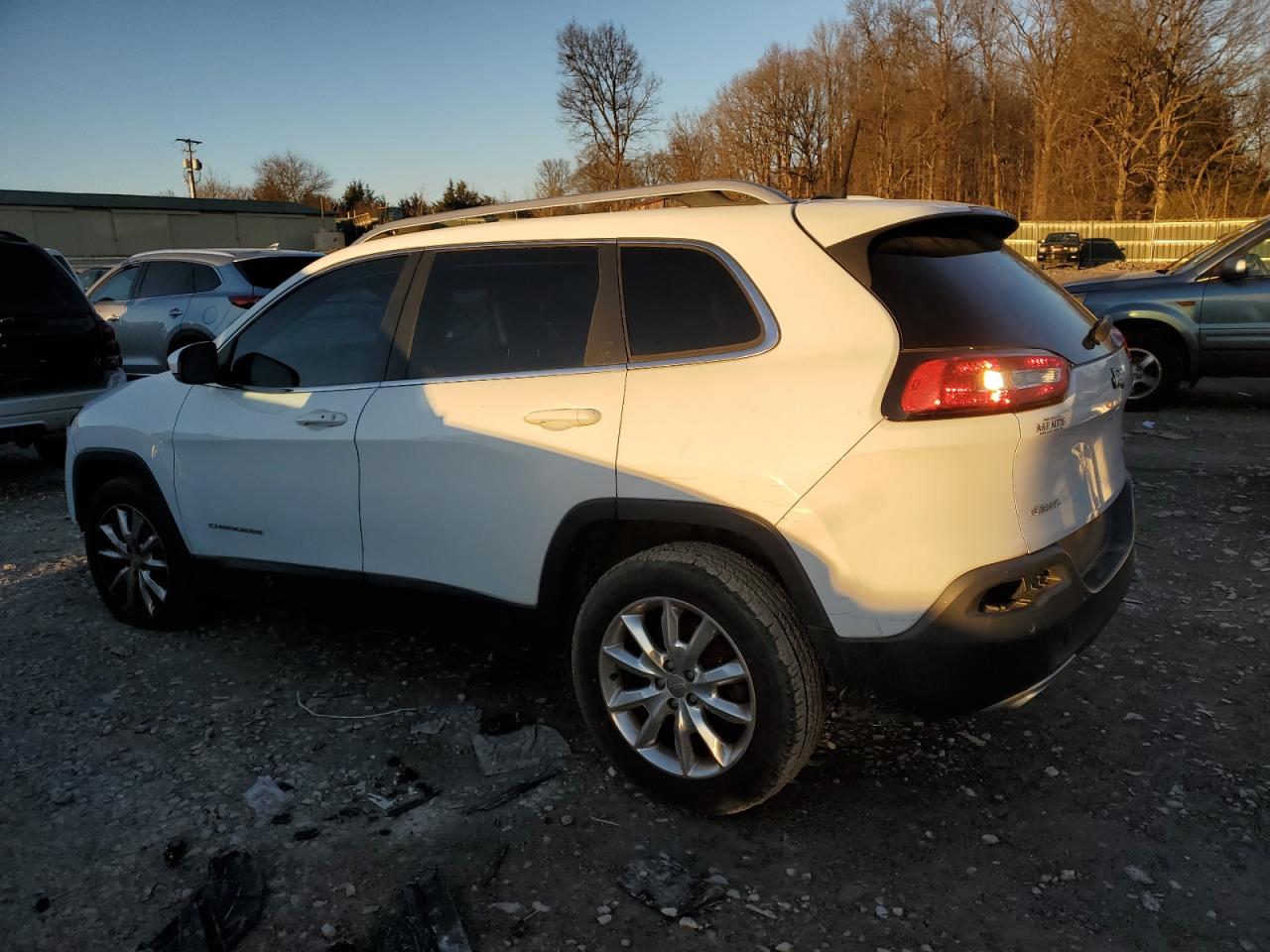 2016 Jeep Grand Cherokee VIN 1C4PJMDS0GW103201 Copart auction photo, front end damage thumbnail 2