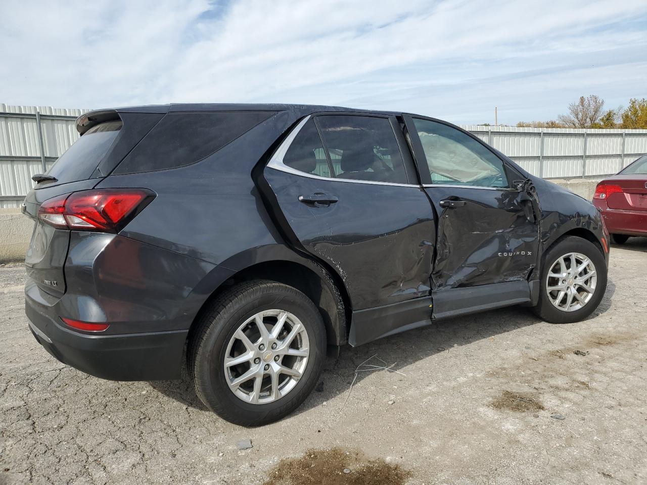 2022 Chevrolet Equinox VIN 2GNAXUEV3N6133773 Copart auction photo, rollover damage thumbnail 3