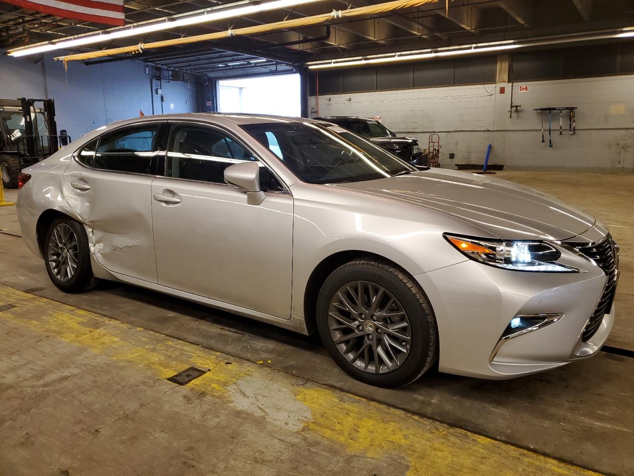 2018 Lexus ES VIN 58ABK1GG1JU092049 Copart auction photo, side damage thumbnail 4