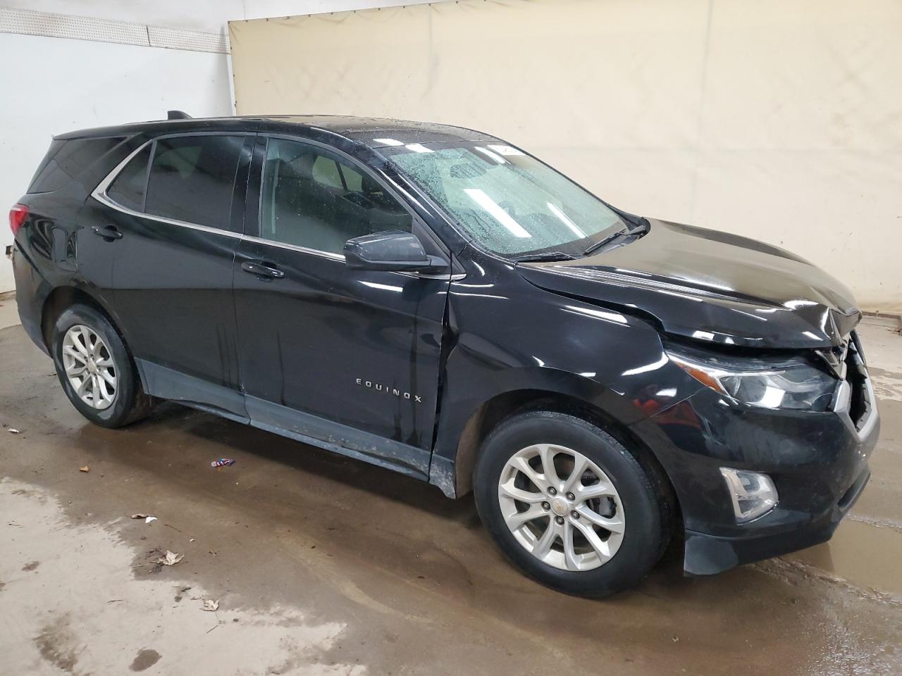 2019 Chevrolet Equinox VIN 2GNAXKEV7K6157221 Copart auction photo, front end / rear end damage thumbnail 4