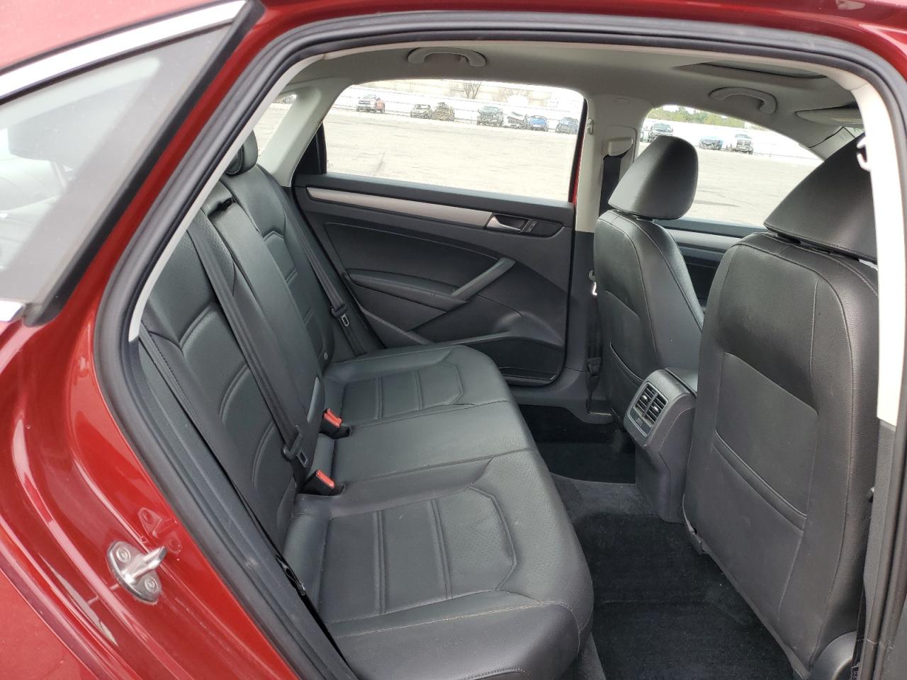 2015 Volkswagen Passat VIN 1VWBV7A3XFC057581 Copart auction photo, front end / side damage thumbnail 10