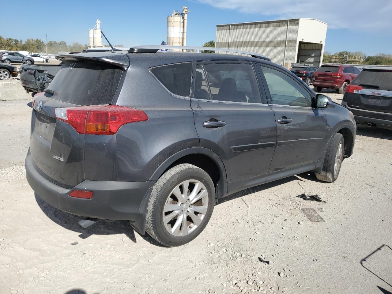2015 Toyota RAV 4 VIN JTMYFREVXFD048519 Copart auction photo, side / front end damage thumbnail 3