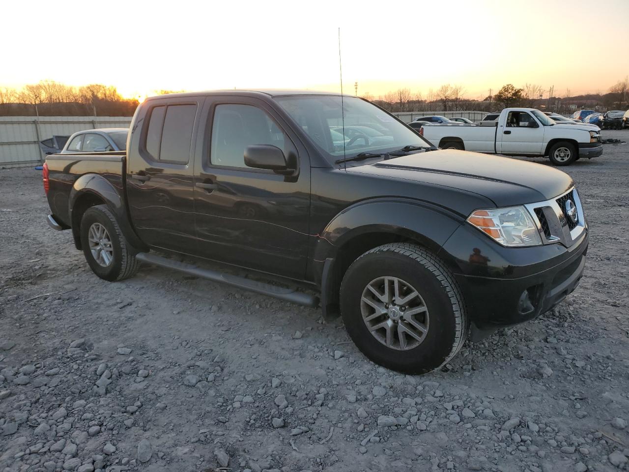 2019 Nissan Navara (Frontier) VIN 1N6DD0ER4KN795523 Copart auction photo, rear end damage thumbnail 4