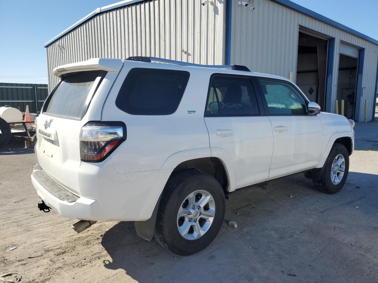 2020 Toyota 4Runner VIN JTEBU5JR8L5750417 Copart auction photo, top/roof / front end damage thumbnail 3