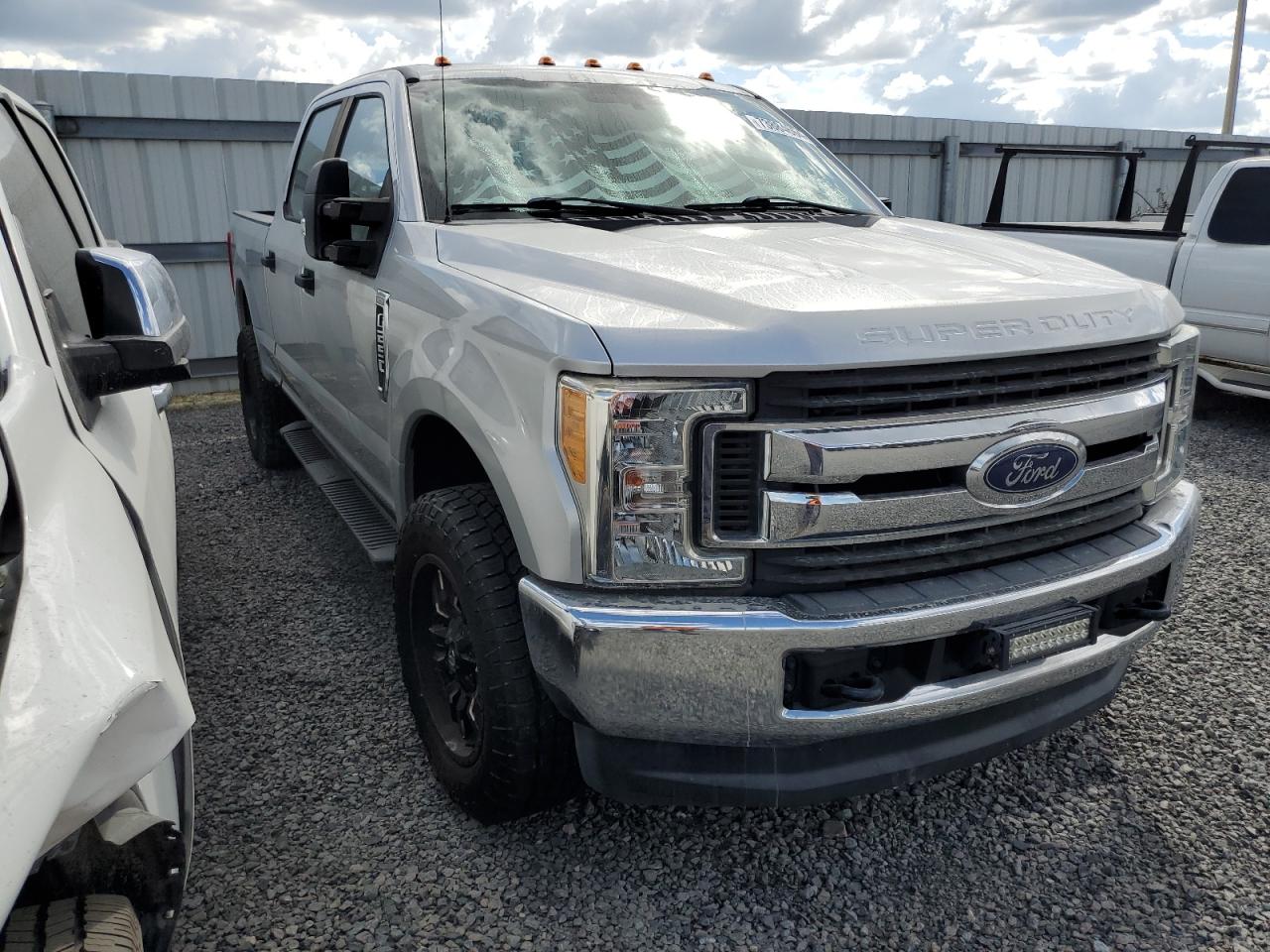 2017 Ford F250 VIN 1FT7W2B61HEF43396 Copart auction photo, water/flood damage thumbnail 4