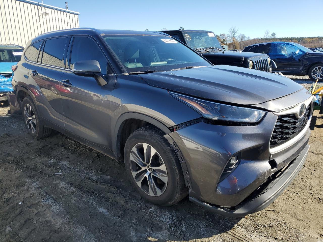 2021 Toyota Highlander VIN 5TDGZRAH9MS038925 Copart auction photo, rear end damage thumbnail 4