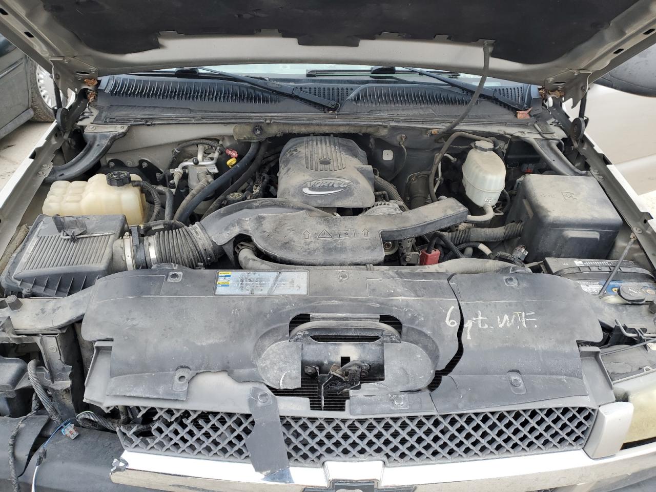 2006 Chevrolet Avalanche VIN 3GNEC12Z26G196680 Copart auction photo, front end / minor dent/scratches damage thumbnail 11