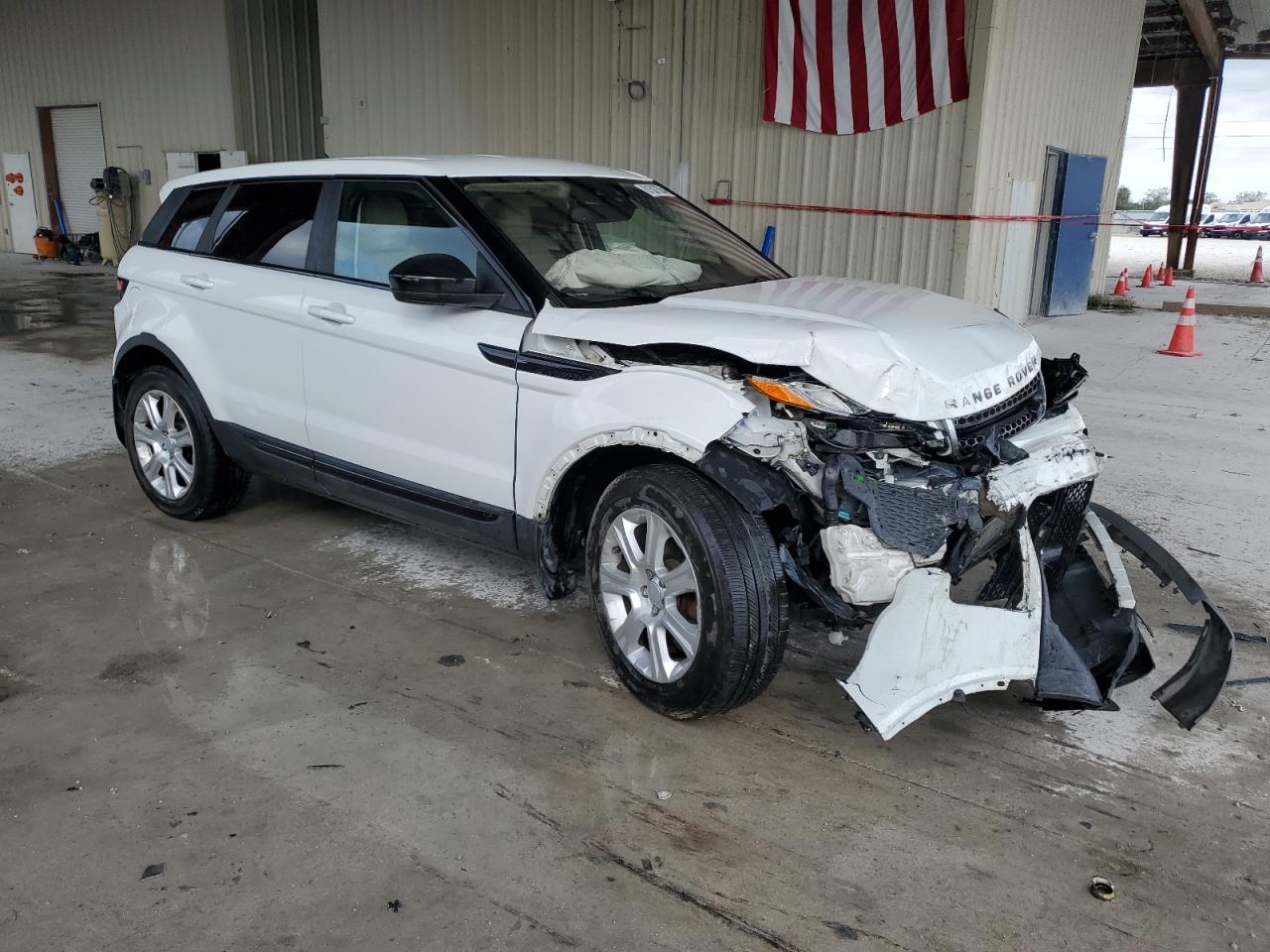2016 Land Rover Range Rover VIN SALVP2BG0GH137239 Copart auction photo, front end / undercarriage damage thumbnail 4