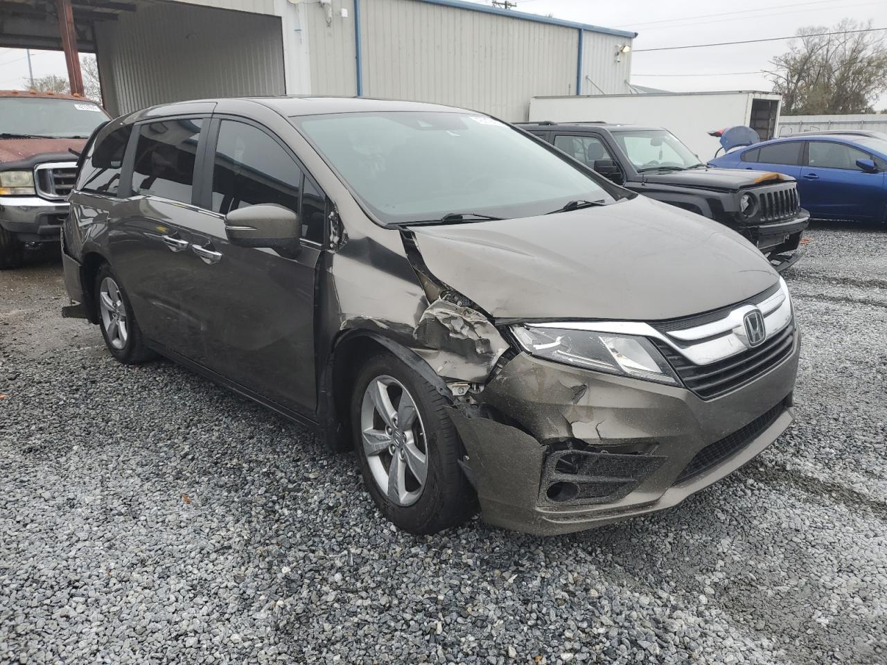 2019 Honda Odyssey VIN 5FNRL6H74KB099395 Copart auction photo, front end / rear end damage thumbnail 4