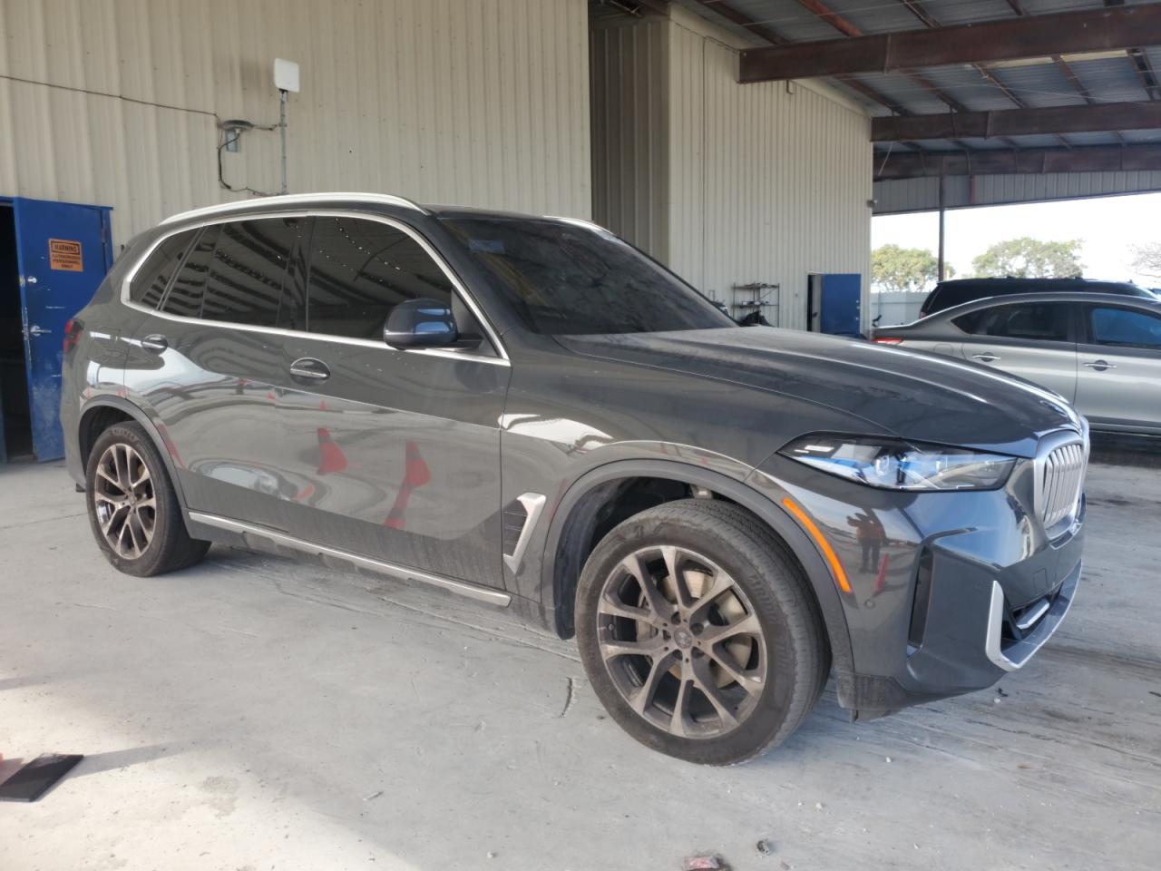 2024 BMW X5 VIN 5UX13EU0XR9T69149 Copart auction photo, minor dent/scratches damage thumbnail 4