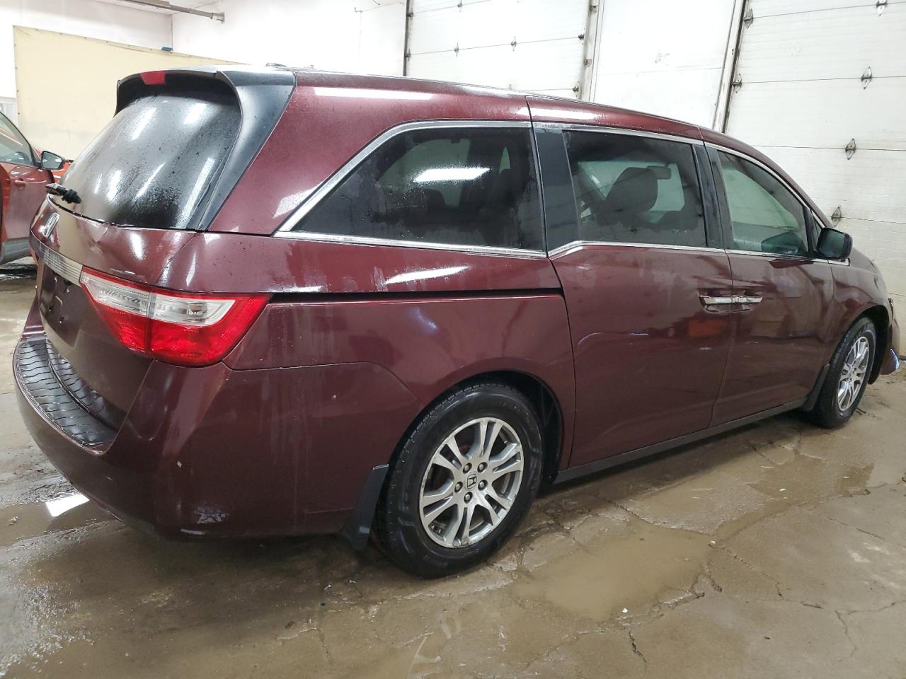 2012 Honda Odyssey VIN 5FNRL5H62CB119291 Copart auction photo, front end / side damage thumbnail 3