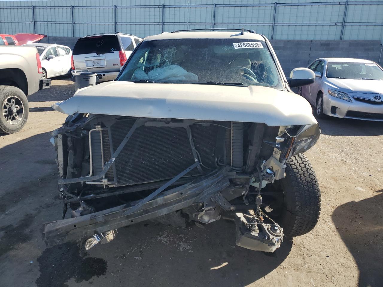 2013 Chevrolet Suburban VIN 1GNSCJE00DR311435 Copart auction photo, front end / side damage thumbnail 5