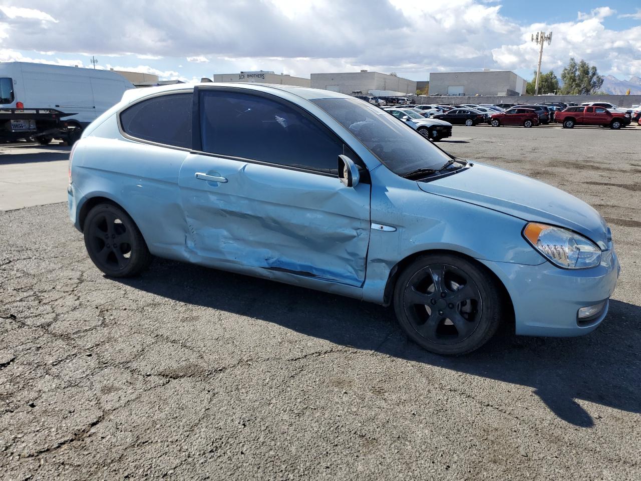 2009 Hyundai Accent VIN KMHCN36C69U128939 Copart auction photo, side damage thumbnail 4