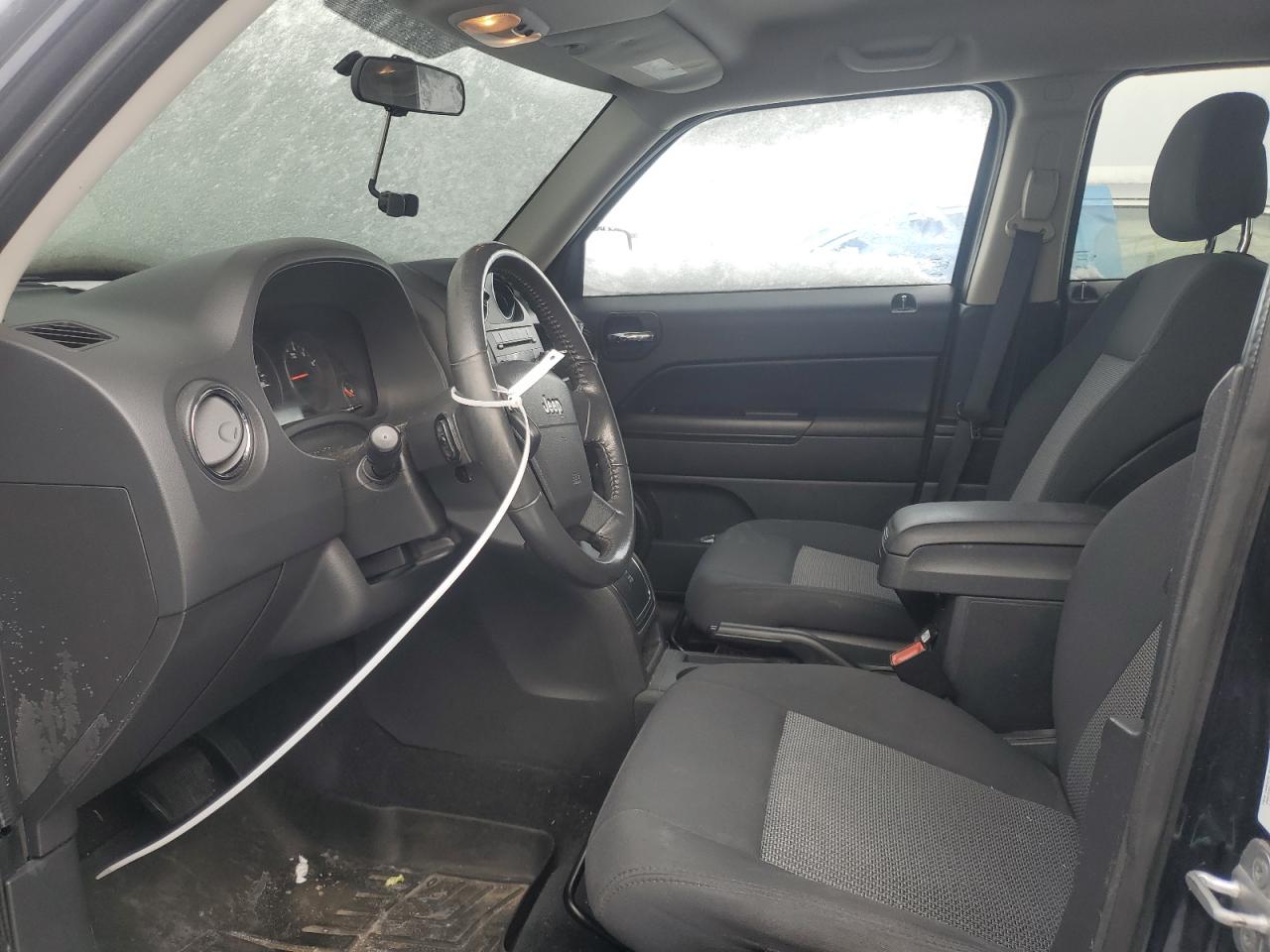 2010 Jeep Liberty (Patriot) VIN 1J4NT1GB3AD666638 Copart auction photo, front end damage thumbnail 7