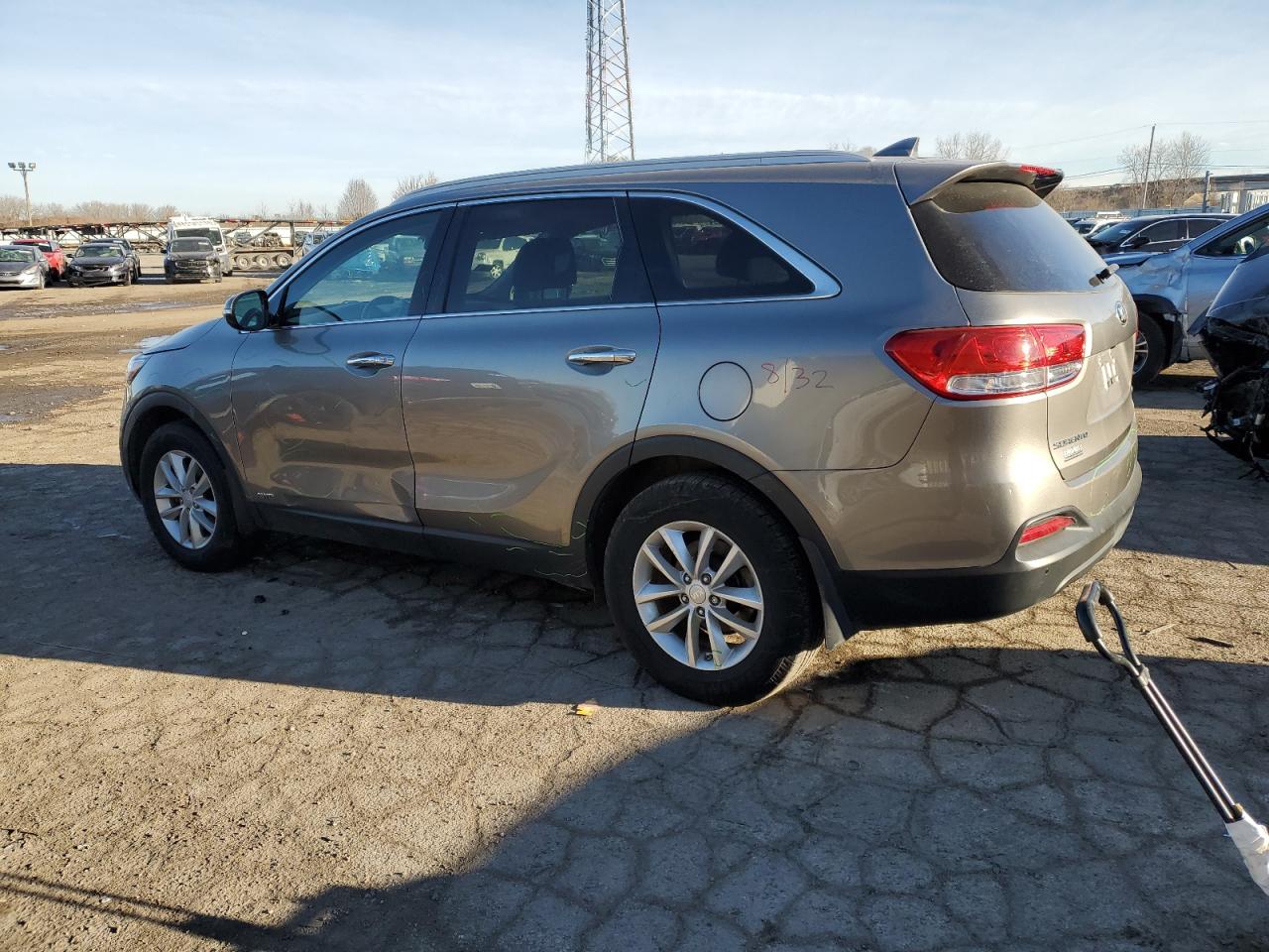 2017 KIA Sorento VIN 5XYPGDA32HG192473 Copart auction photo, front end damage thumbnail 2