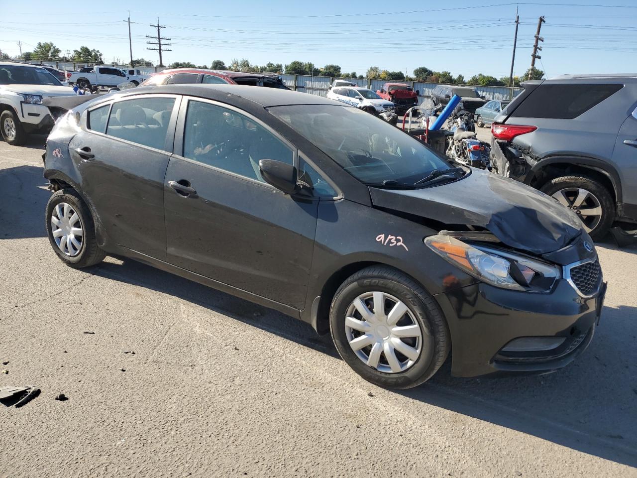 2015 KIA Forte VIN KNAFK4A65F5307803 Copart auction photo, all over damage thumbnail 4
