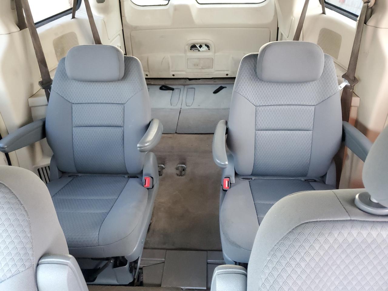 2010 Chrysler Town & Country VIN 2A4RR5D13AR300405 Copart auction photo, front end damage thumbnail 10