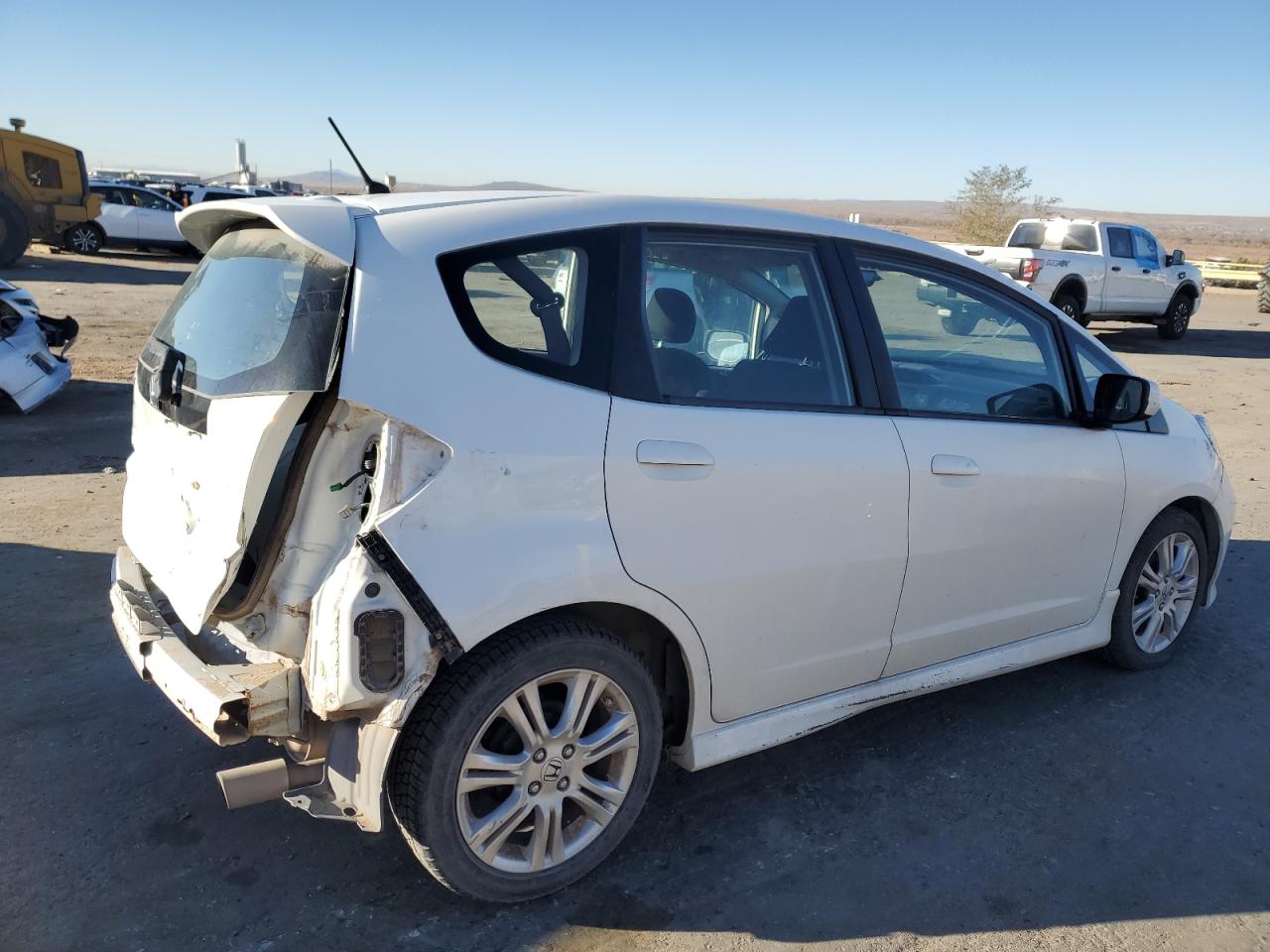 2011 Honda Fit VIN JHMGE8H55BC000512 Copart auction photo, rear end / front end damage thumbnail 3