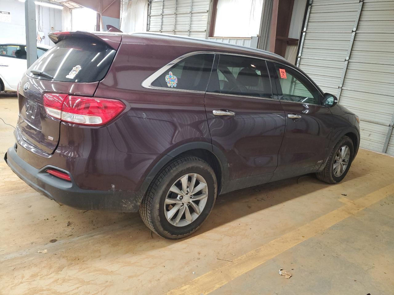 2018 KIA Sorento VIN 5XYPGDA34JG415439 Copart auction photo, rear end / minor dent/scratches damage thumbnail 3