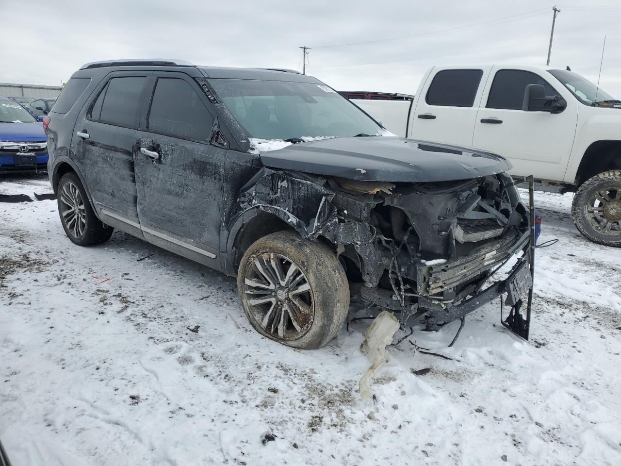 2017 Ford Explorer VIN 1FM5K8HT8HGD84301 Copart auction photo, front end / side damage thumbnail 4