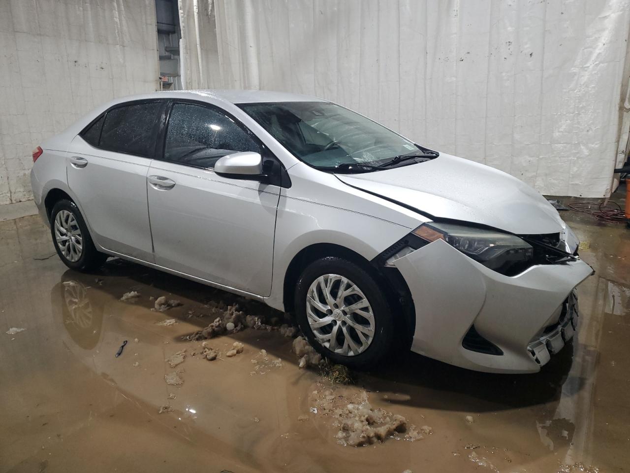 2017 Toyota Corolla VIN 5YFBURHE6HP726352 Copart auction photo, front end / minor dent/scratches damage thumbnail 4