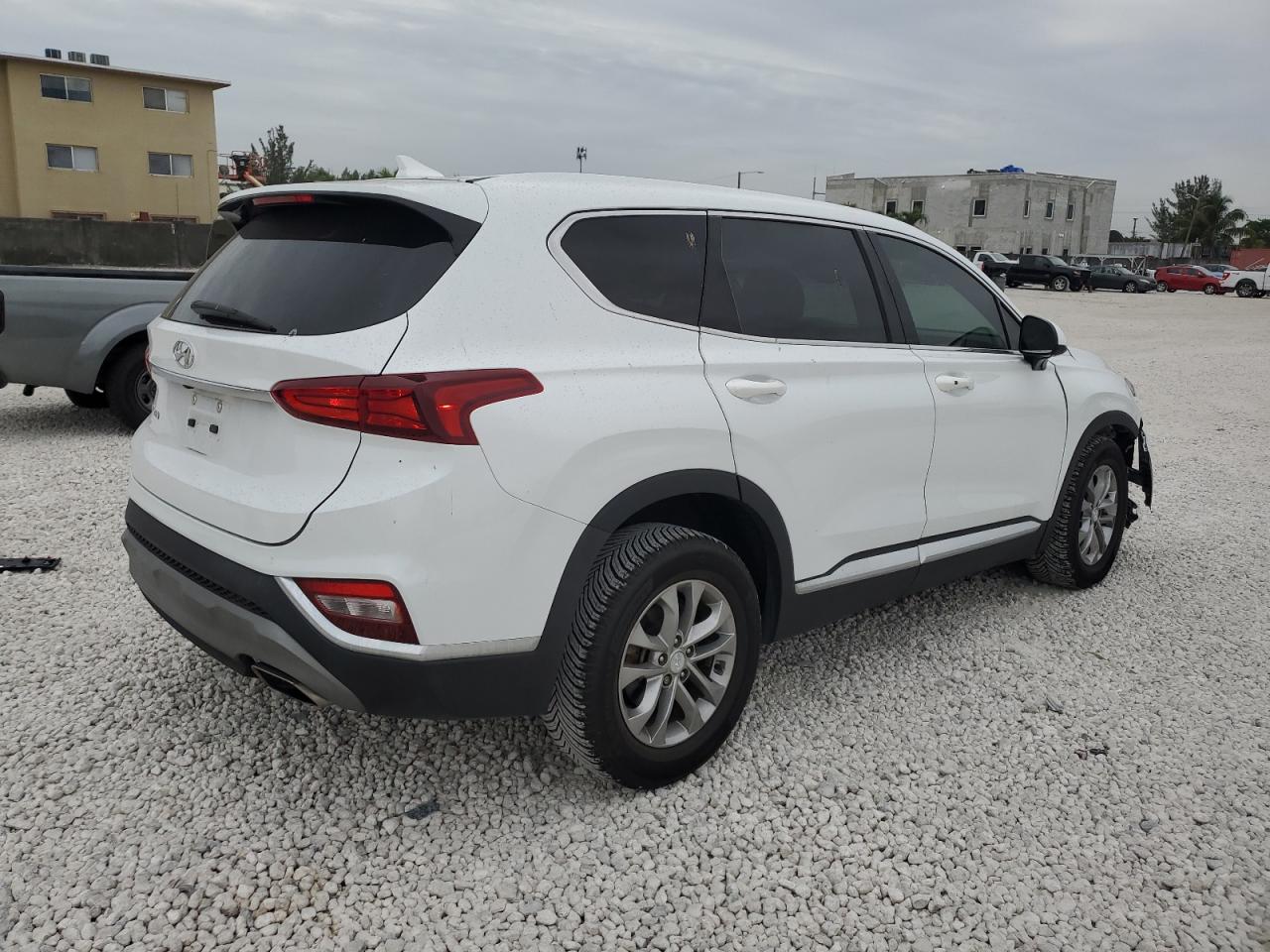 2020 Hyundai Santa Fe VIN 5NMS33AD8LH266809 Copart auction photo, front end damage thumbnail 3