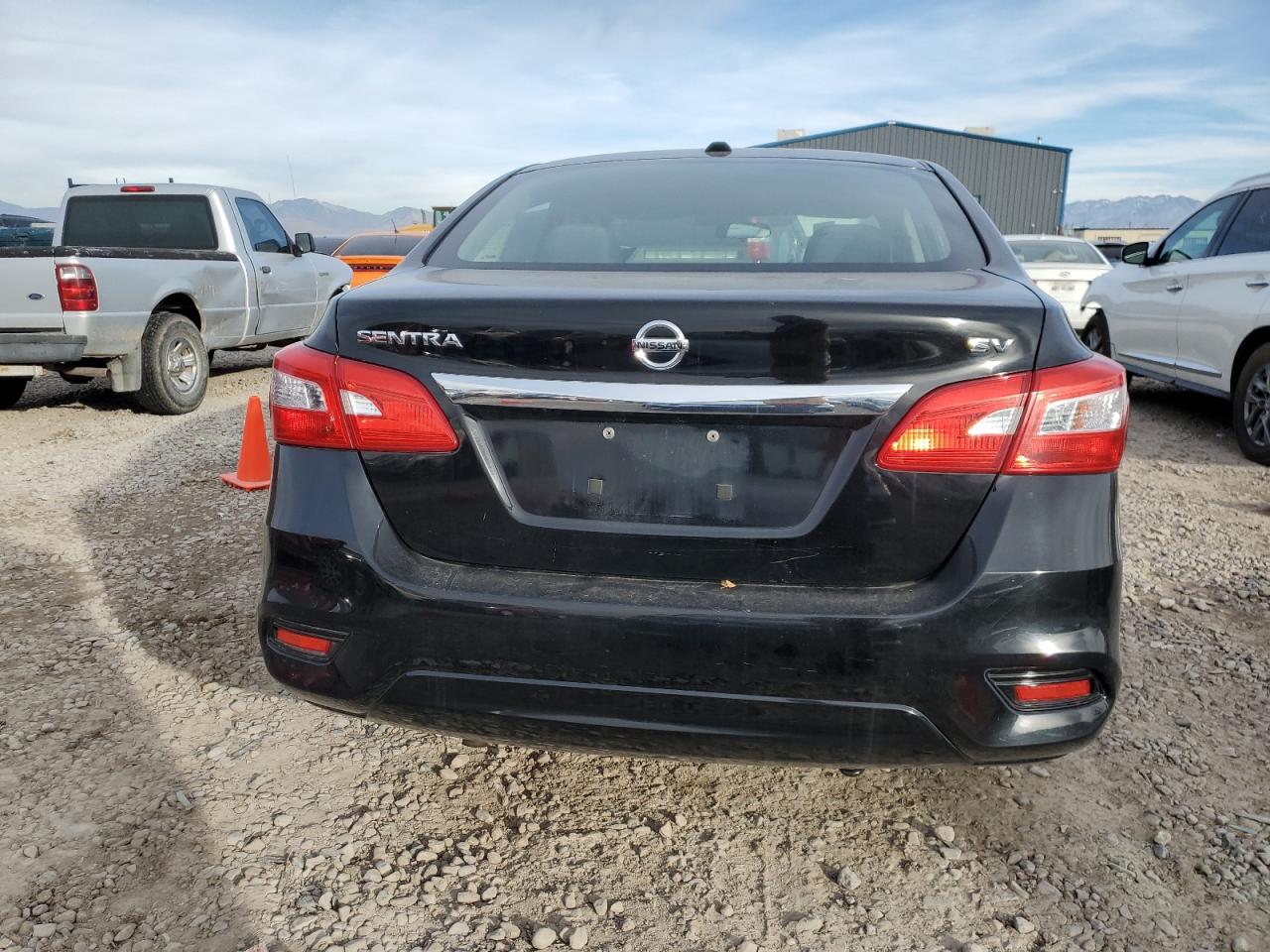 2017 Nissan Sentra VIN 3N1AB7AP5HY363787 Copart auction photo, front end damage thumbnail 6