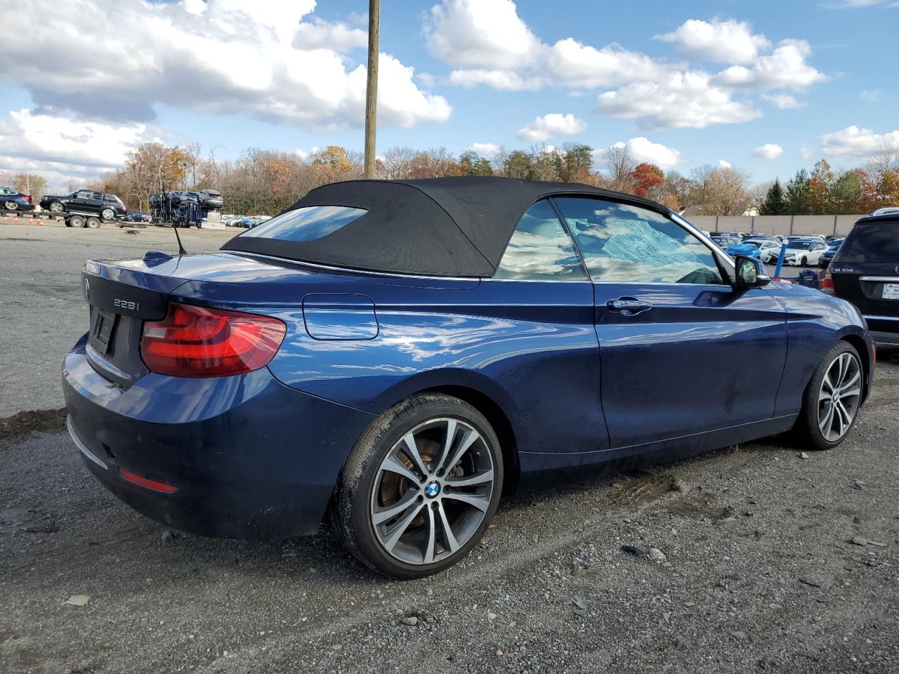 2016 BMW 2er VIN WBA1L9C52GV324665 Copart auction photo, all over damage thumbnail 3