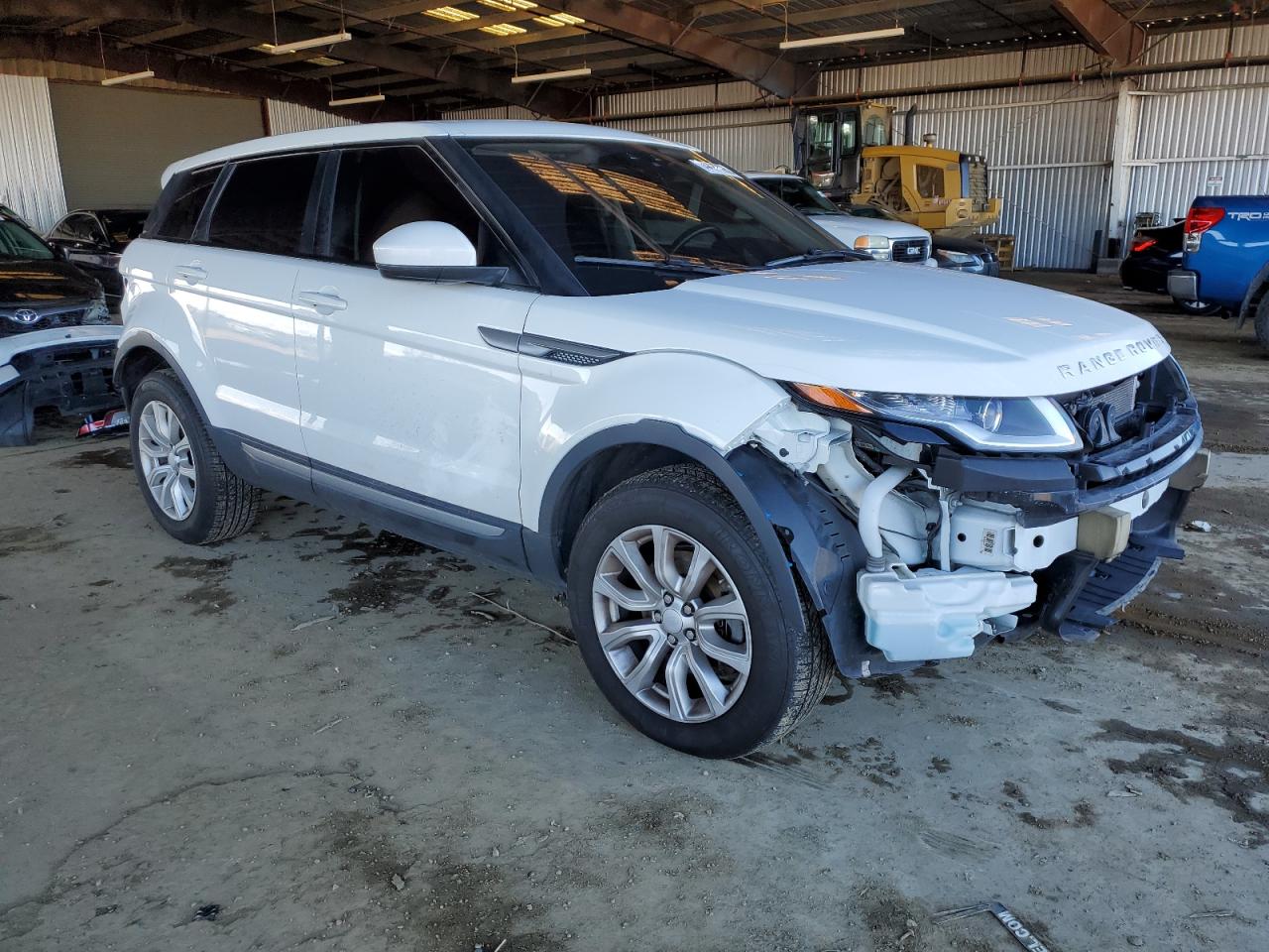 2018 Land Rover Range Rover VIN SALVP2RX9JH304856 Copart auction photo, front end / rear end damage thumbnail 4