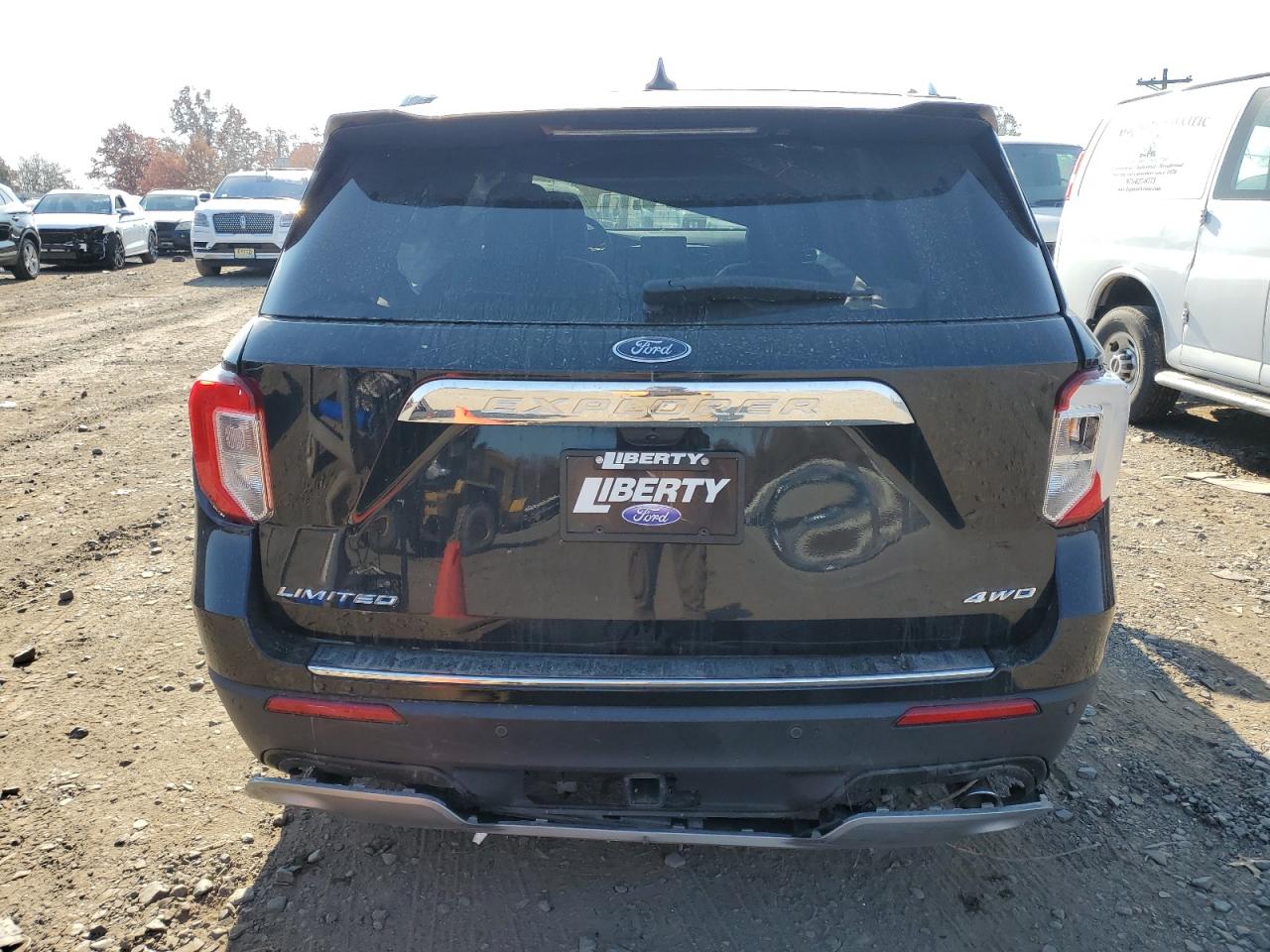 2021 Ford Explorer VIN 1FMSK8FH1MGA51983 Copart auction photo, side / front end damage thumbnail 6