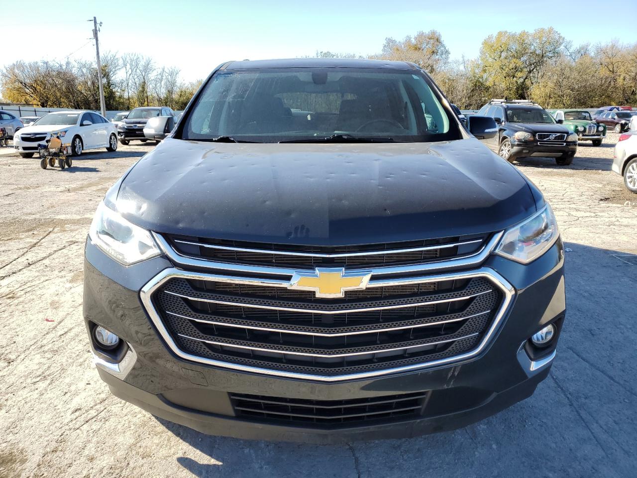 2021 Chevrolet Traverse VIN 1GNERGKW8MJ134395 Copart auction photo, hail / minor dent/scratches damage thumbnail 5