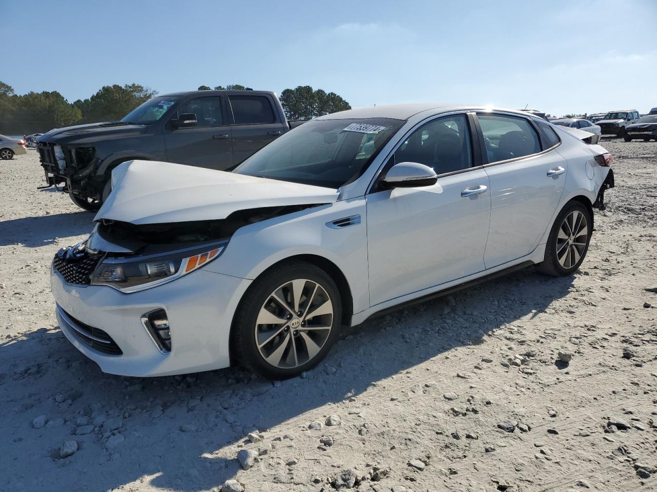 2018 KIA Optima VIN 5XXGT4L34JG252613
