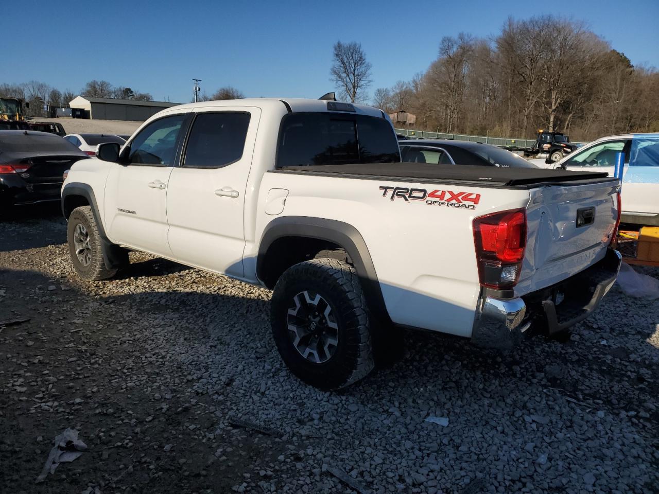2019 Toyota Tacoma VIN 3TMCZ5AN8KM277781 Copart auction photo, rear end damage thumbnail 2